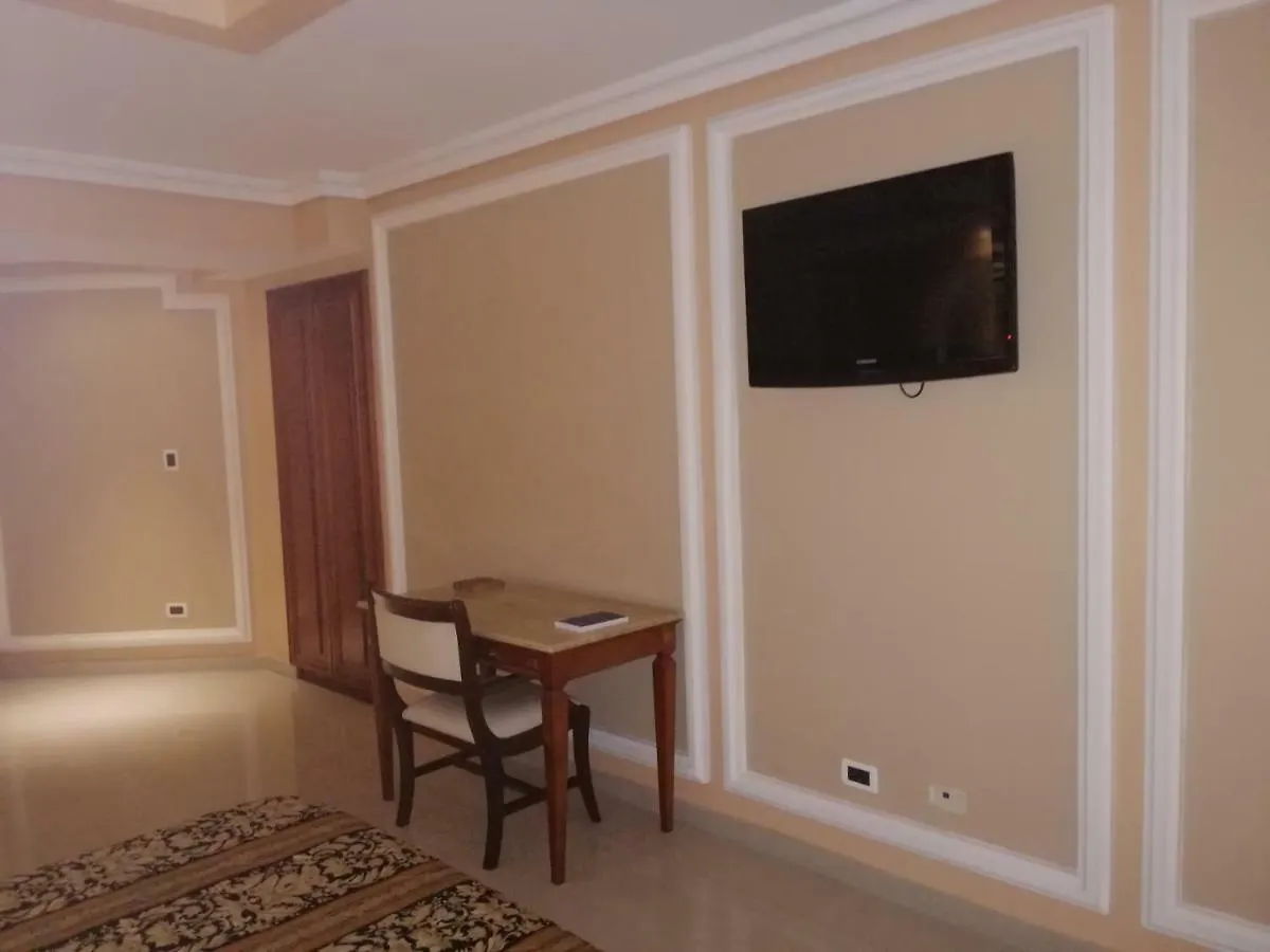 Hotel Plaza Mayor Caracas 3*,